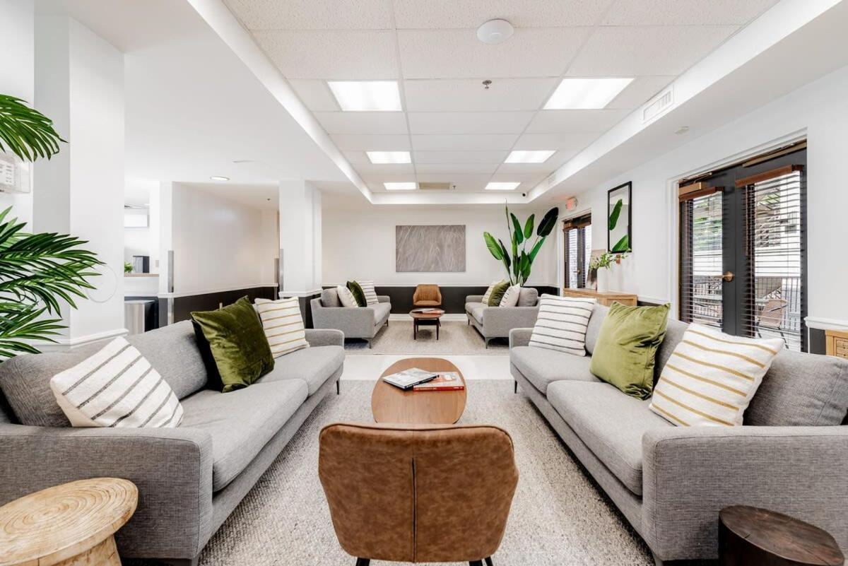 Cozysuites Cwe King Suite With Parking! Tower Grove 外观 照片