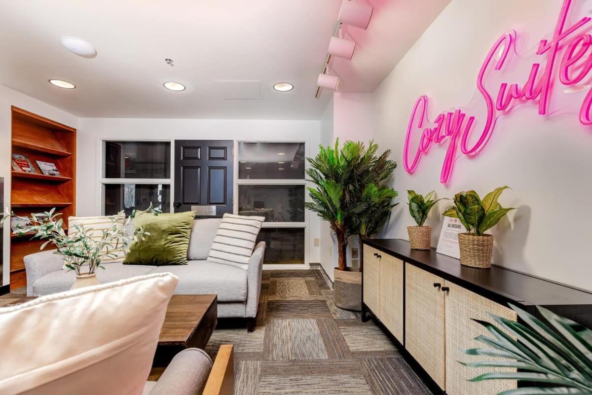 Cozysuites Cwe King Suite With Parking! Tower Grove 外观 照片