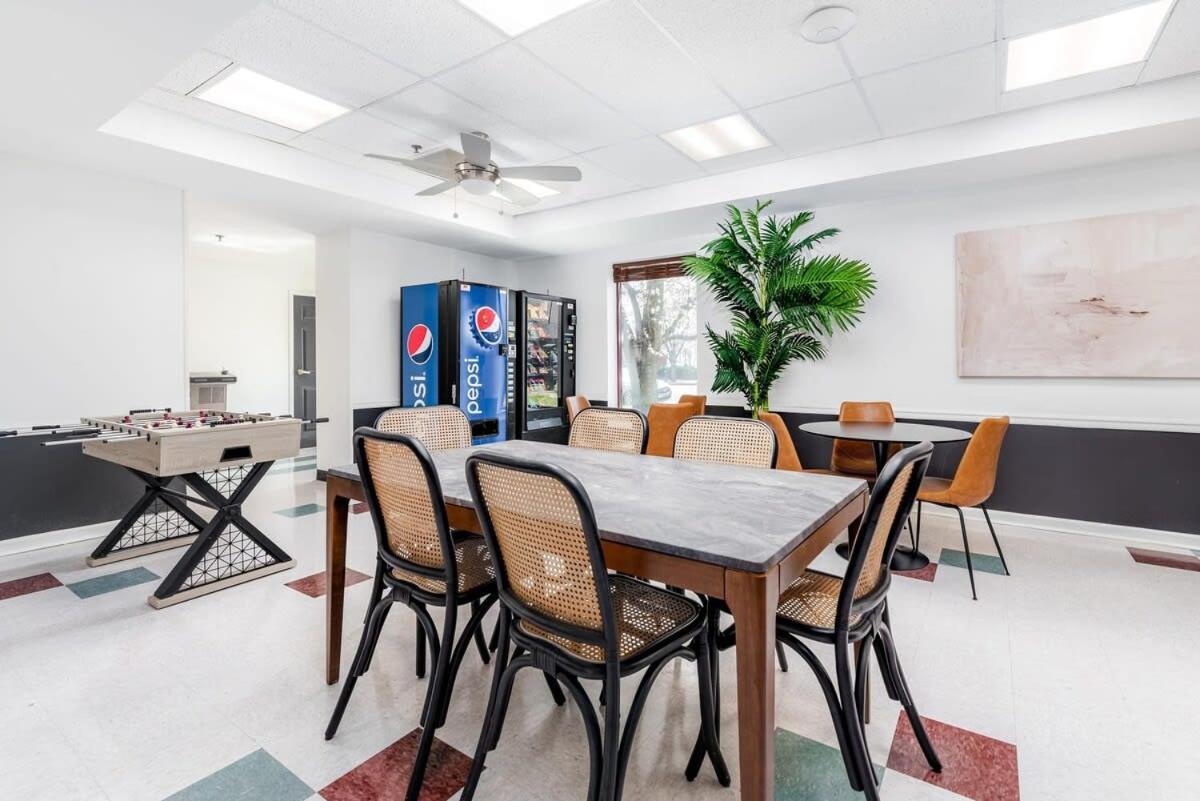 Cozysuites Cwe King Suite With Parking! Tower Grove 外观 照片